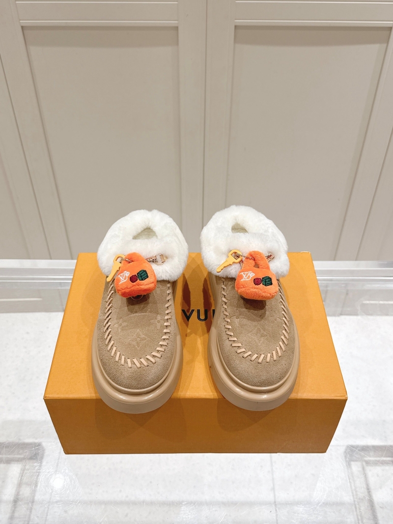 l0vis Vvtt0n slippers